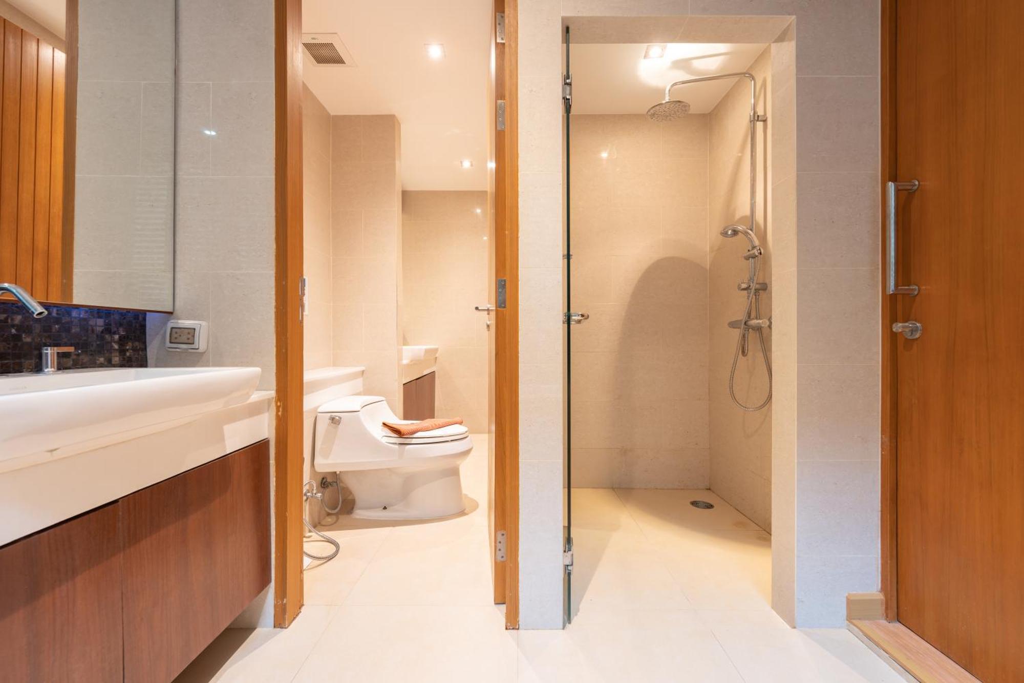 The Privilege Residence Patong Exterior photo